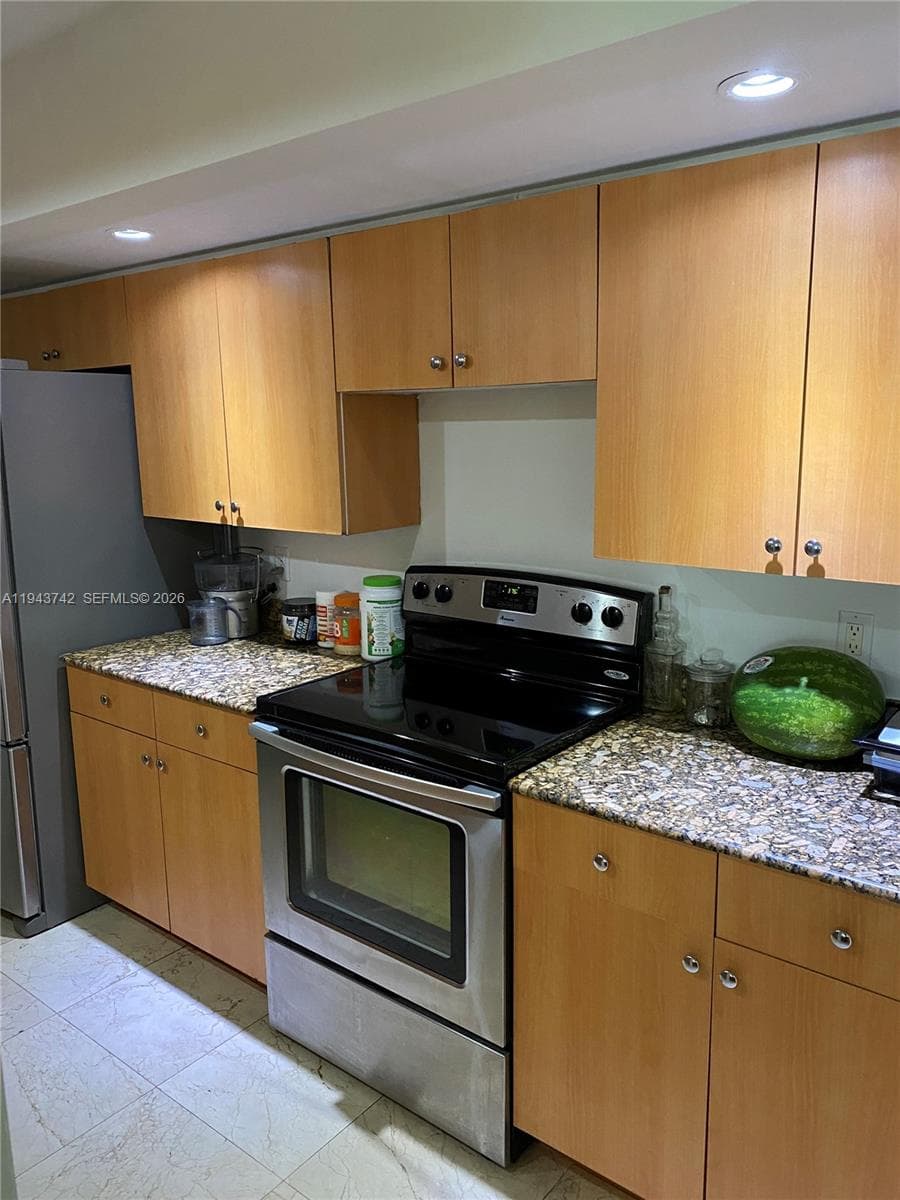THE COLLINS CONDO · #426 in Miami Beach - Photo 3