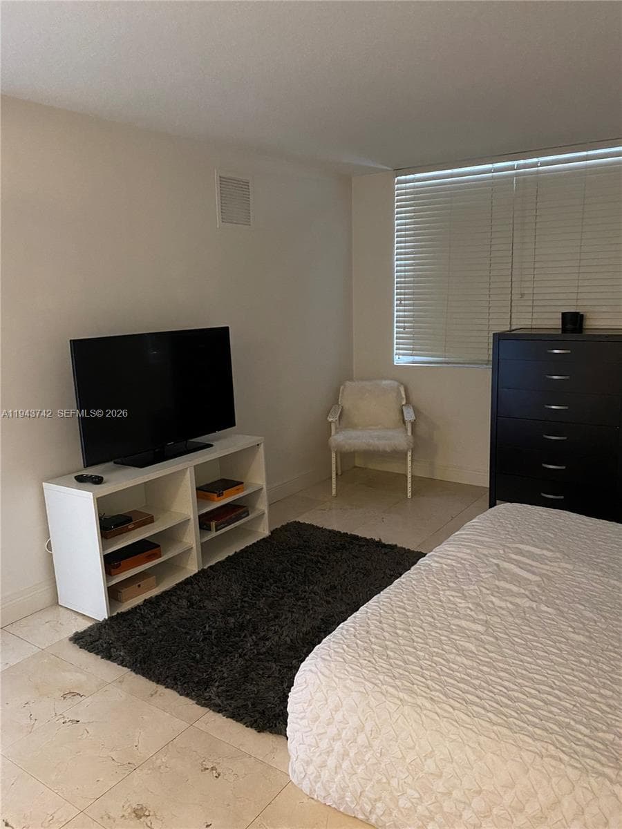 THE COLLINS CONDO · #426 in Miami Beach - Photo 8