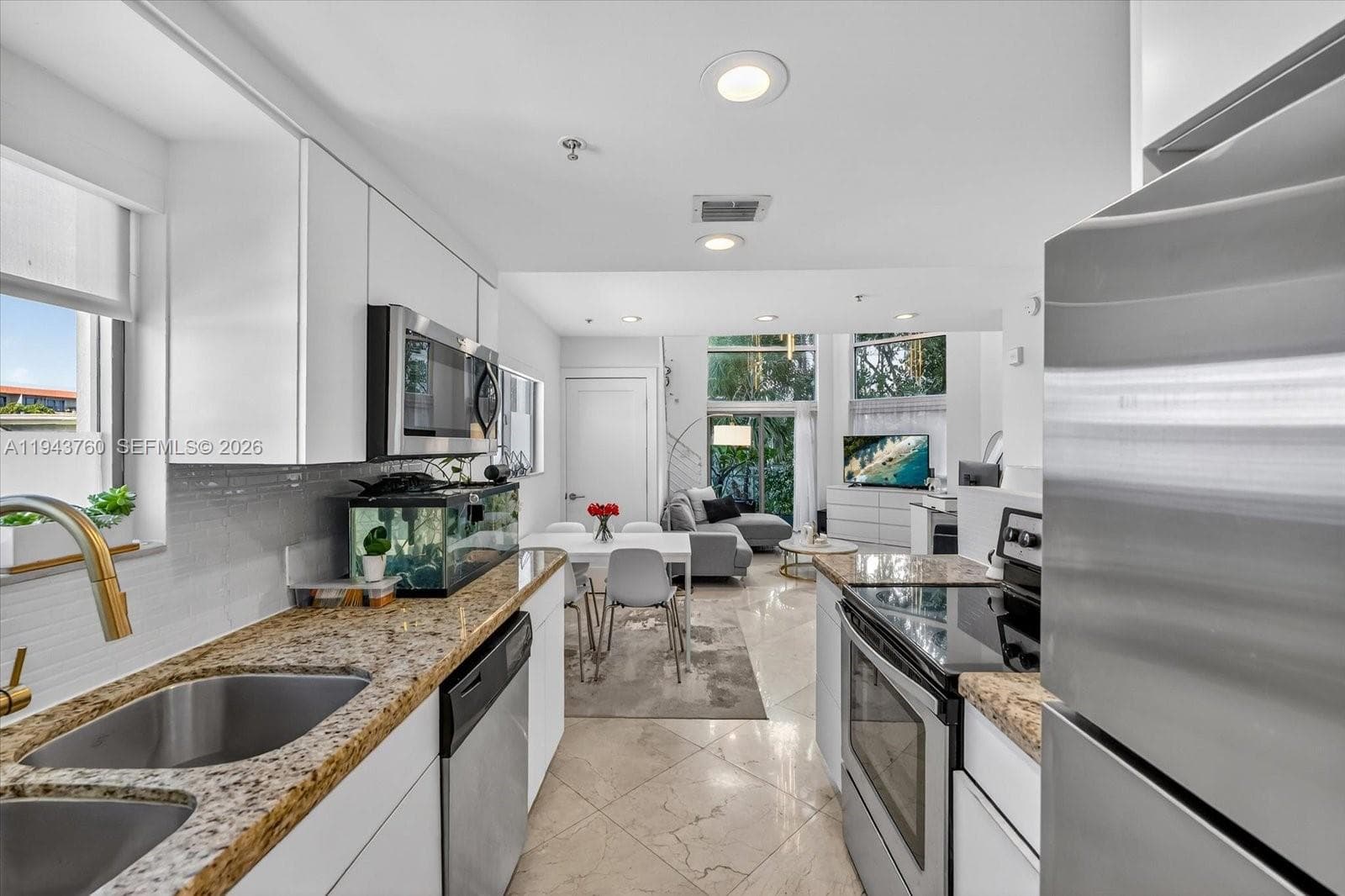 VILAZUL SEASIDE LOFTS · #7 in Miami Beach - Photo 16