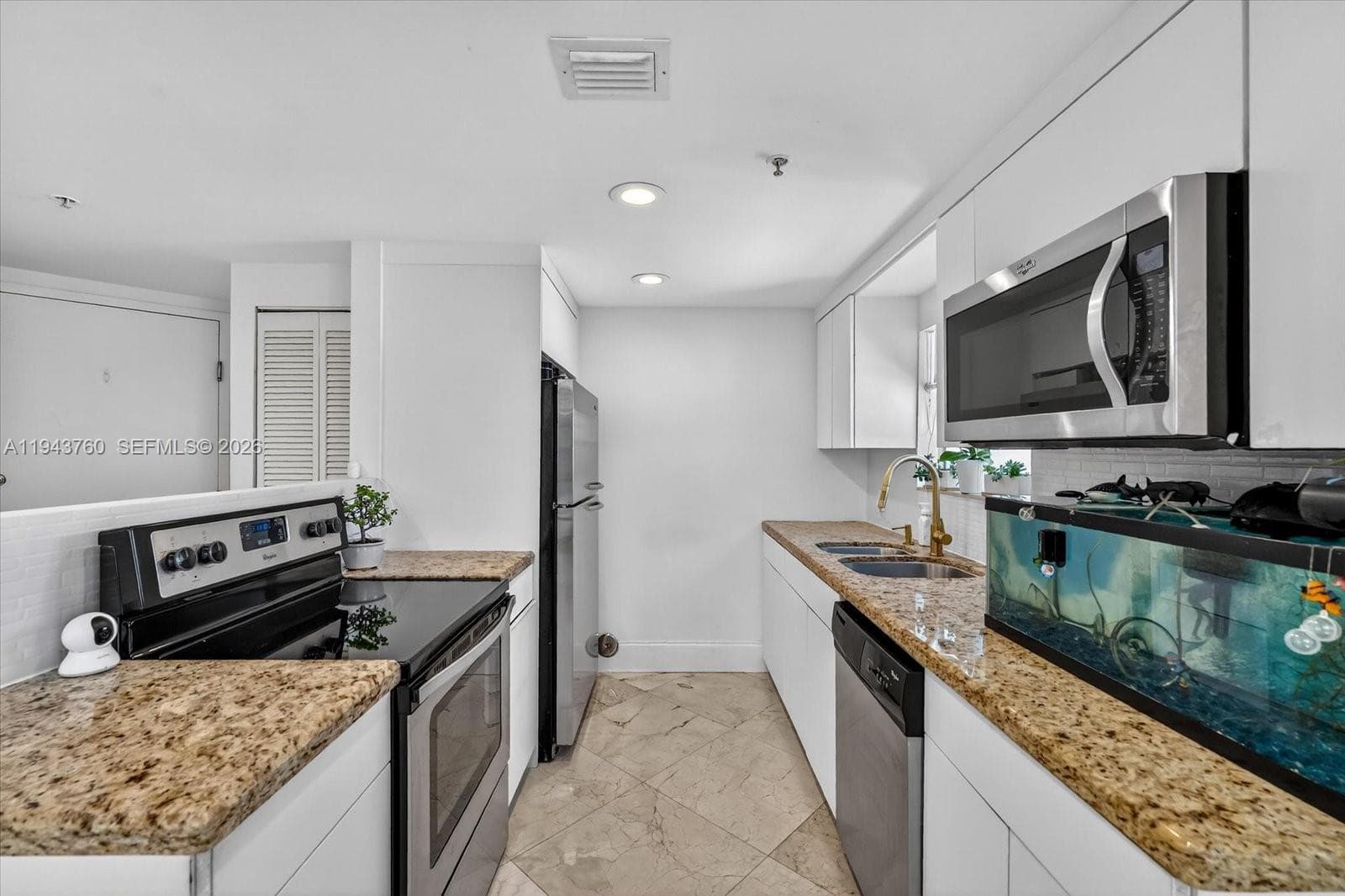 VILAZUL SEASIDE LOFTS · #7 in Miami Beach - Photo 14