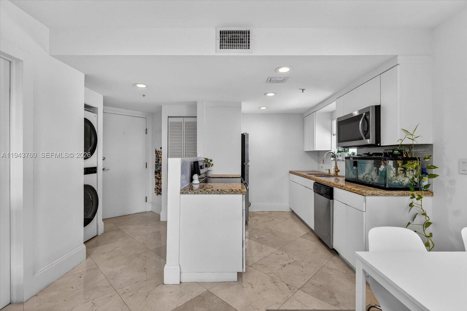 VILAZUL SEASIDE LOFTS · #7 in Miami Beach - Photo 15