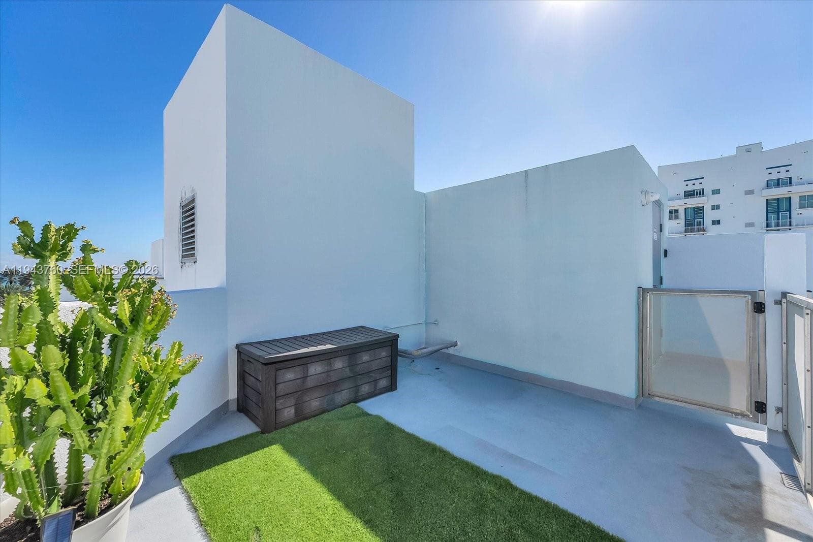 Private Roof Top Cabana