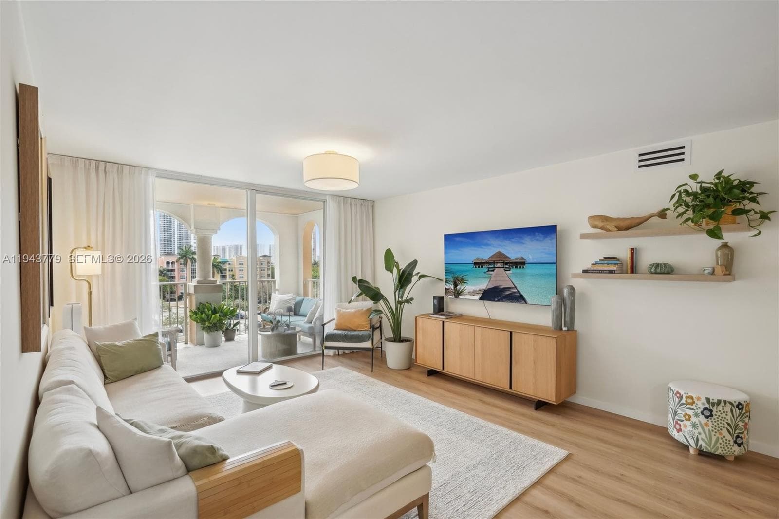 Yacht Club · #5603 in Aventura - Photo 15