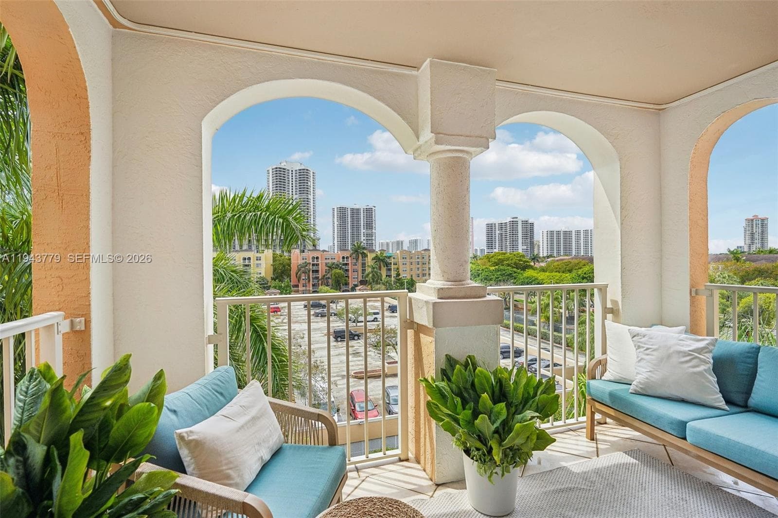 Yacht Club · #5603 in Aventura - Photo 4