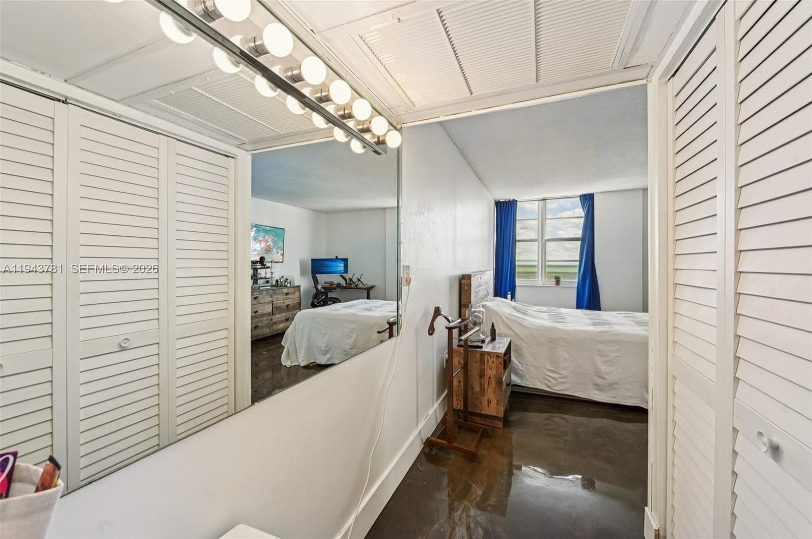 Hallway to bedroom