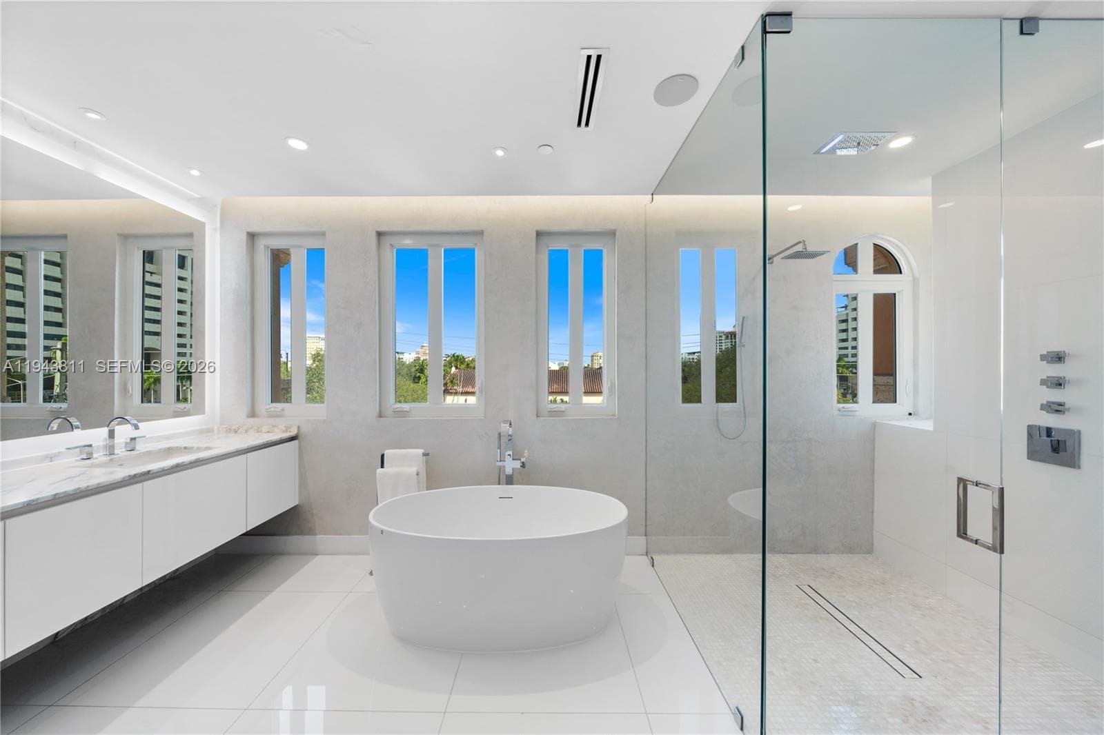 SEGOVIA TOWER CONDO · #2 in Coral Gables - Photo 32