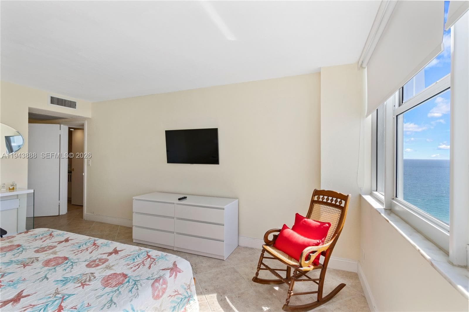 PARKER PLAZA CONDO ESTATE · #1820 in Hallandale Beach - Photo 18