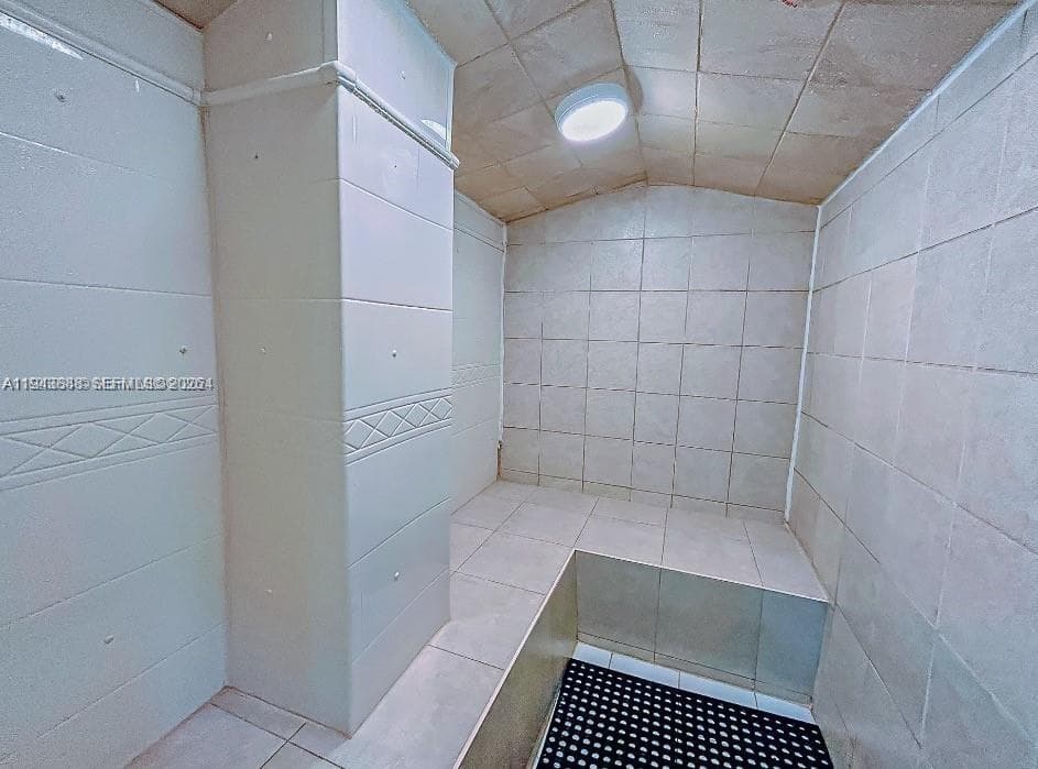 PARKER PLAZA CONDO ESTATE · #1820 in Hallandale Beach - Photo 37