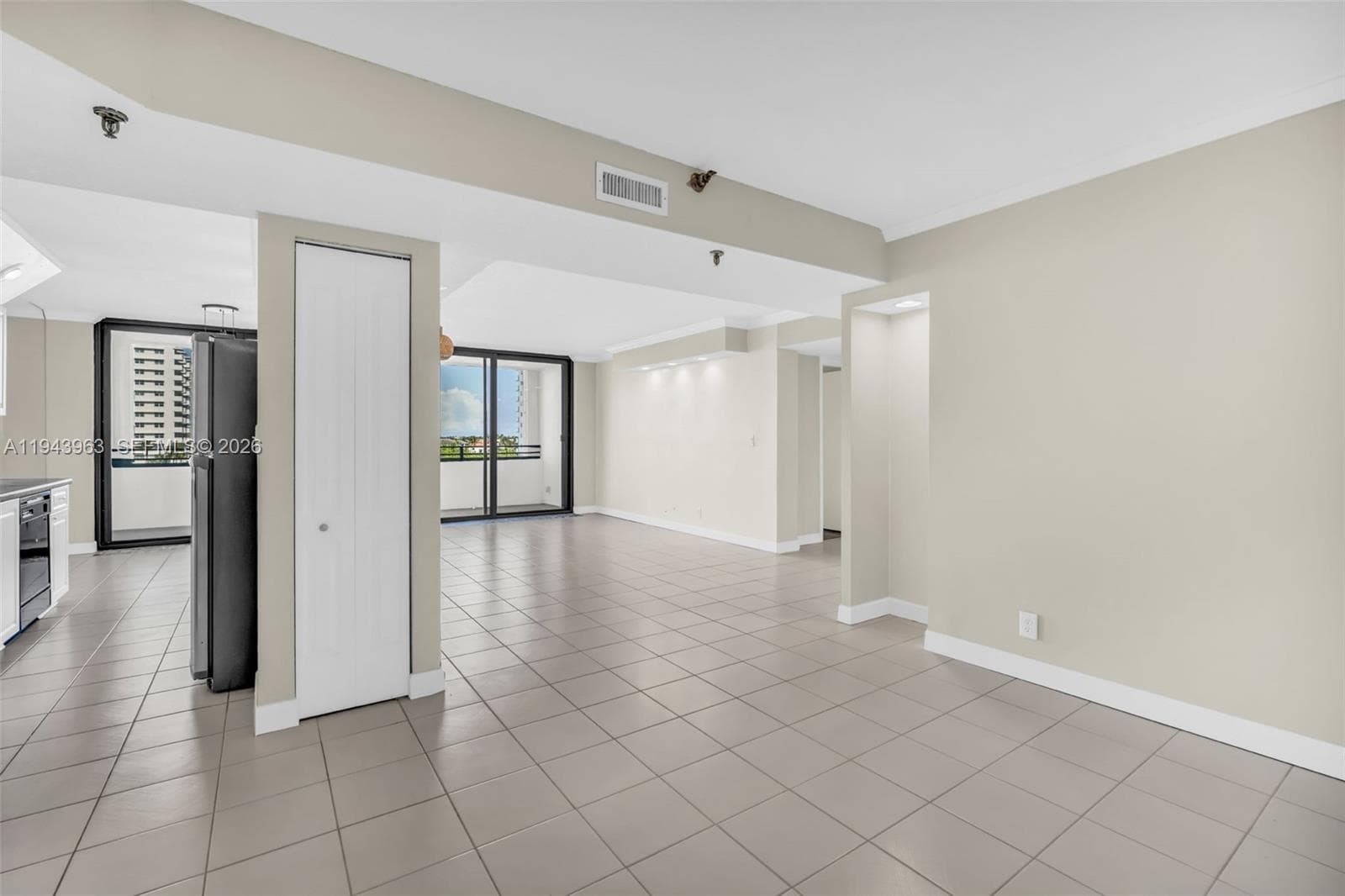 1500 OCEAN CLUB CONDO · #502 in Pompano Beach - Photo 5