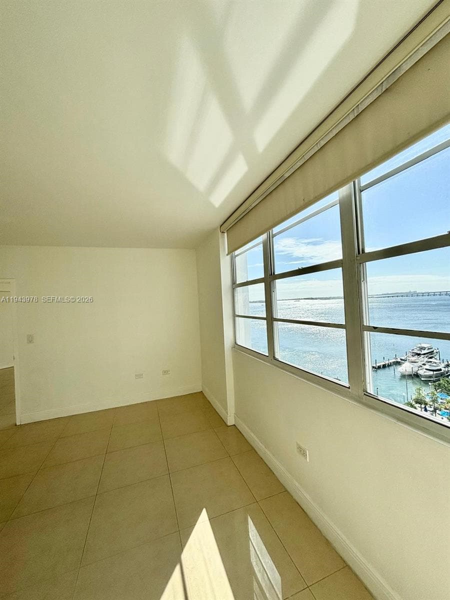 FOUR AMBASSADORS CONDO PH · #1067 in Miami - Photo 24