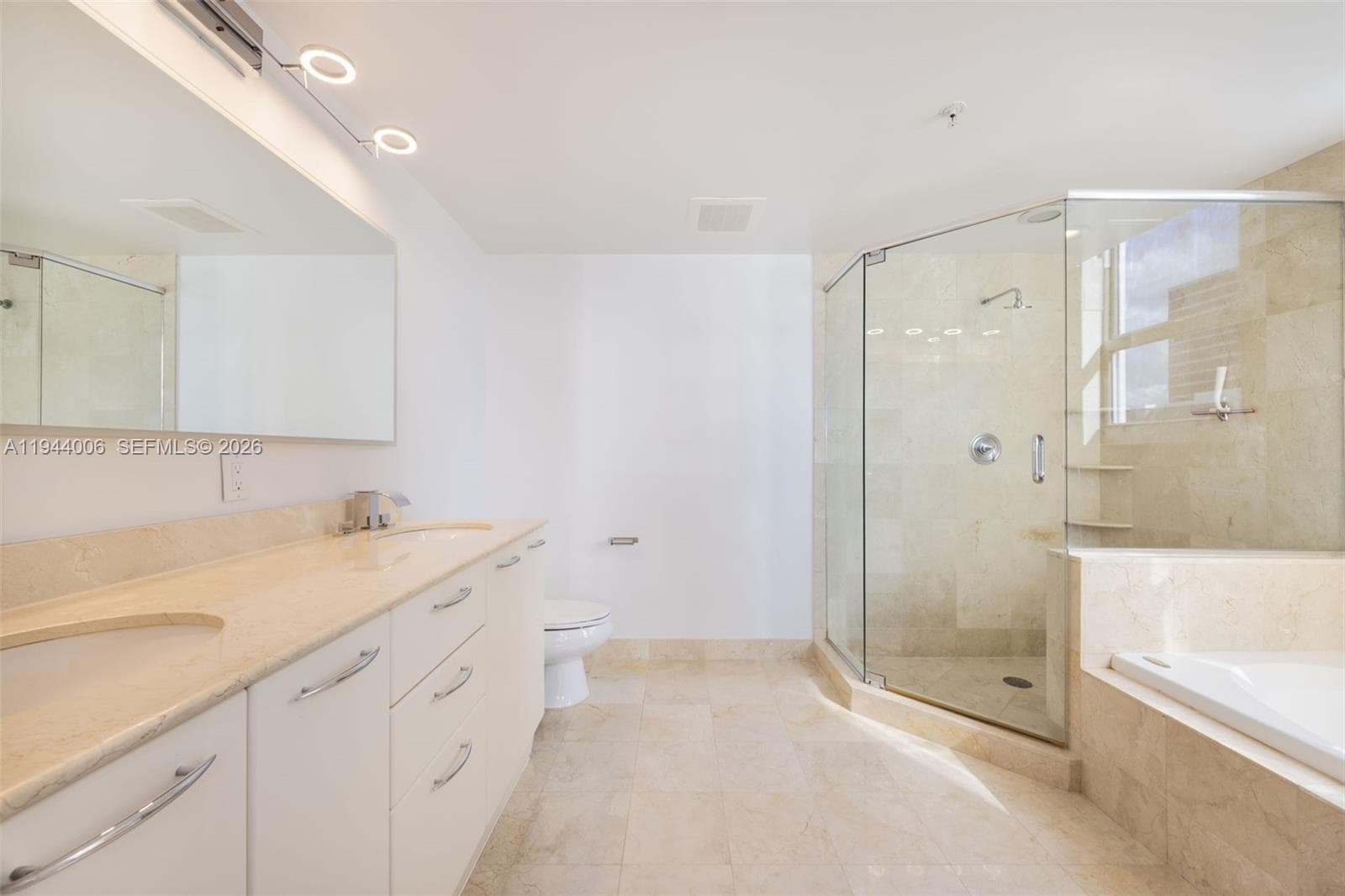 350 LAS OLAS PLACE CONDO · #870 in Fort Lauderdale - Photo 16