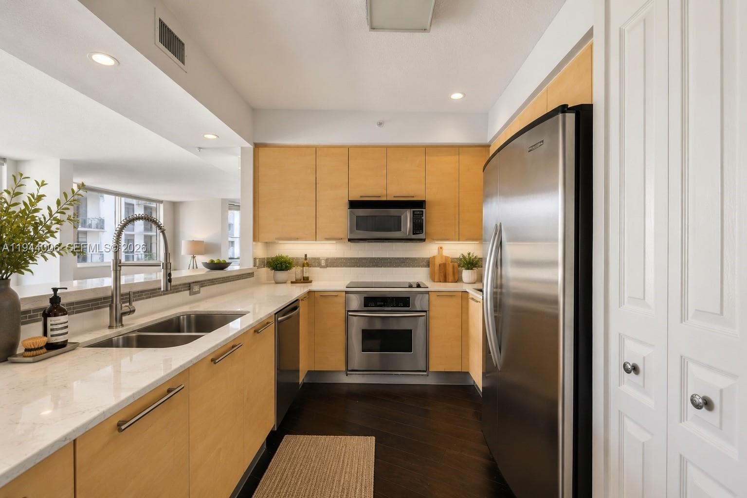 350 LAS OLAS PLACE CONDO · #870 in Fort Lauderdale - Photo 8