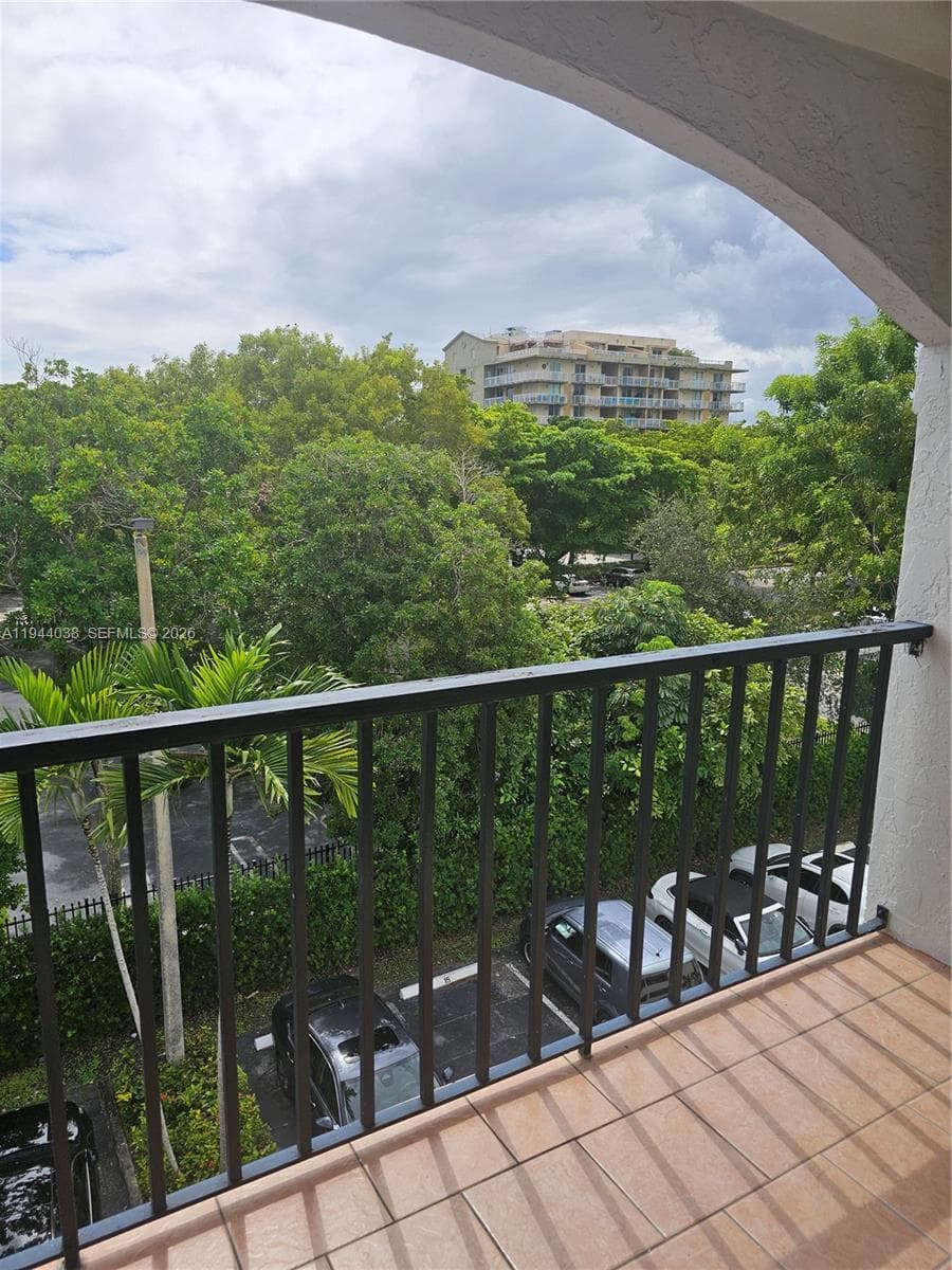 CORAL WAY GARDENS CONDO · #406 in Miami - Photo 17