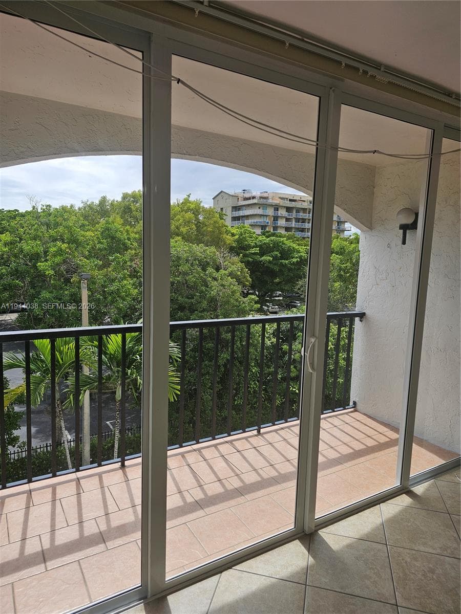 CORAL WAY GARDENS CONDO · #406 in Miami - Photo 7