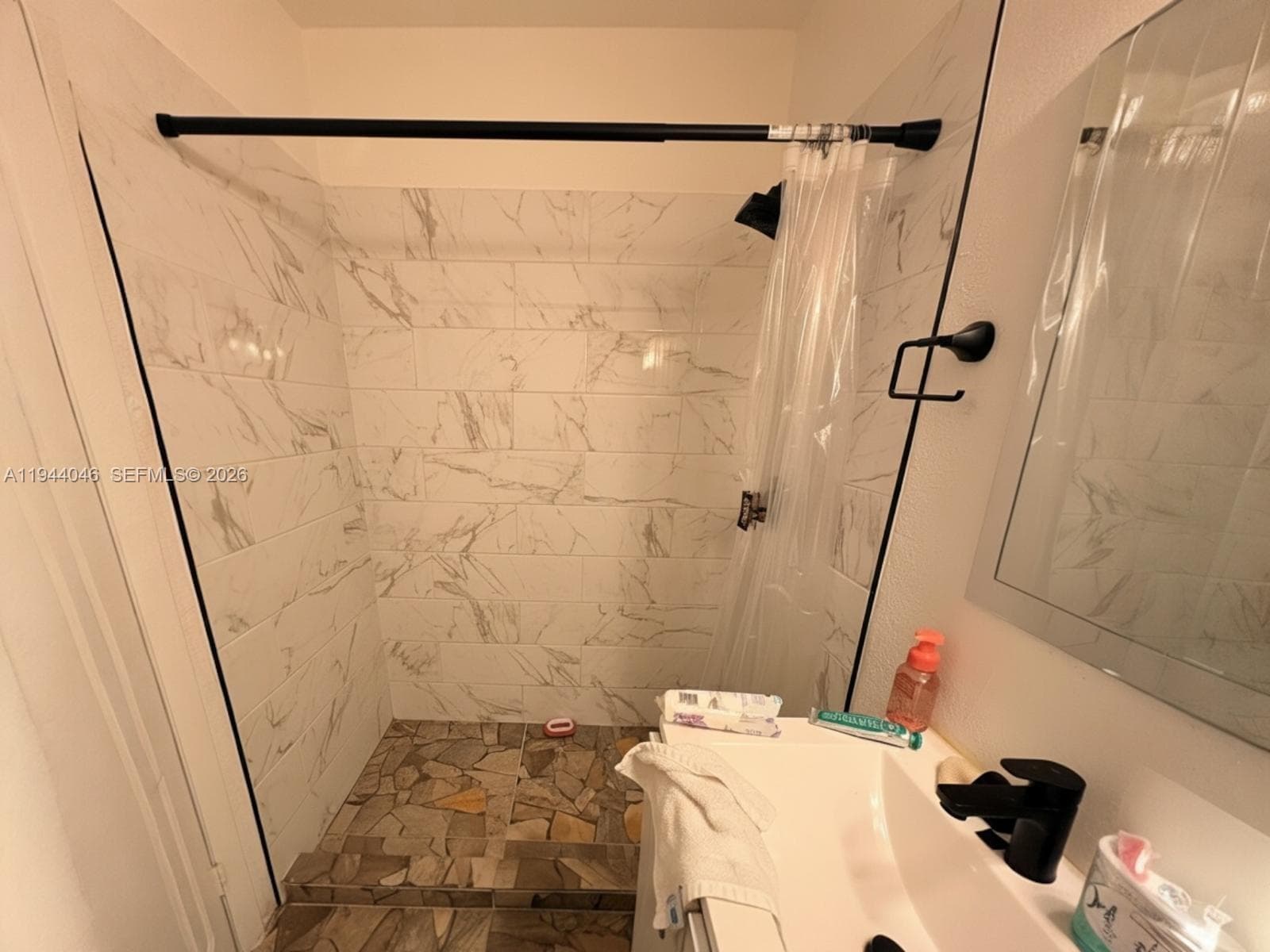 STAR LAKES ESTATES NO 9 C · #919 in Miami - Photo 6