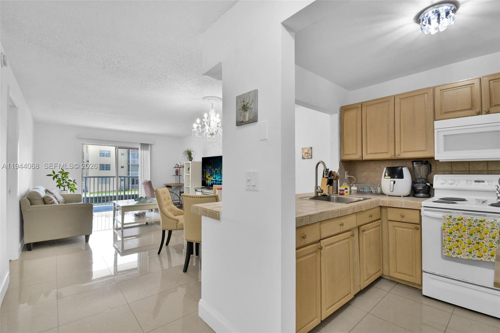 SUNSHORES CONDO · #203 in North Miami Beach - Photo 4