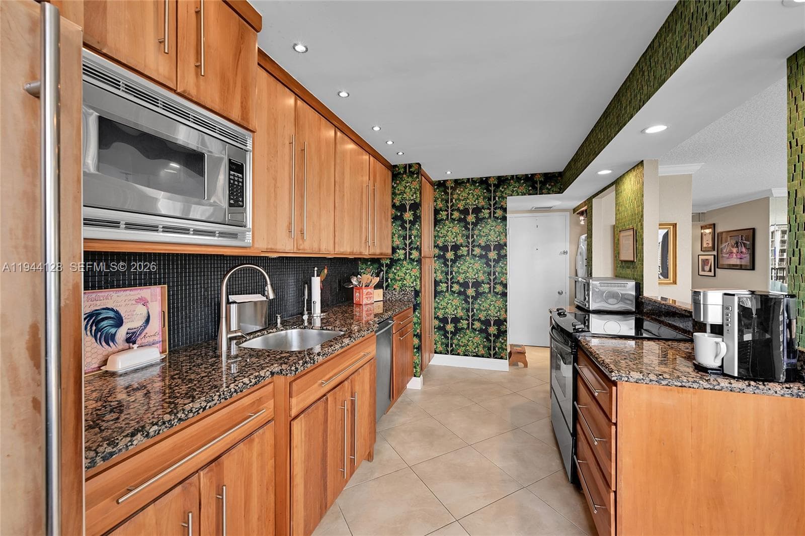 Corinthian · #16A in Fort Lauderdale - Photo 24