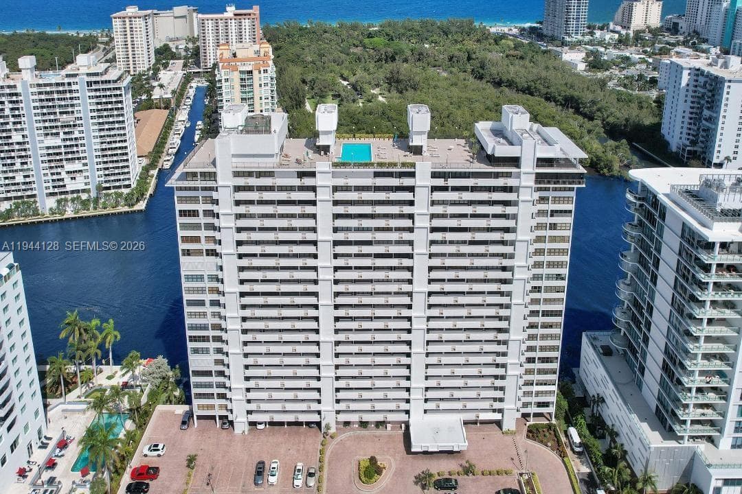 Corinthian · #16A in Fort Lauderdale - Photo 29