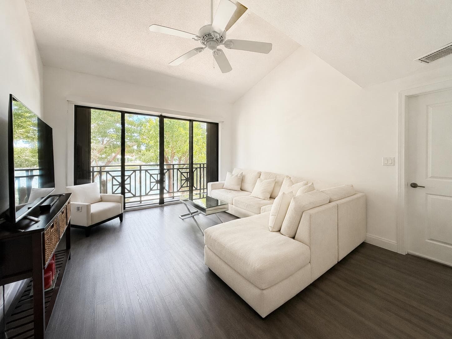 Oceanage Living Room 1
