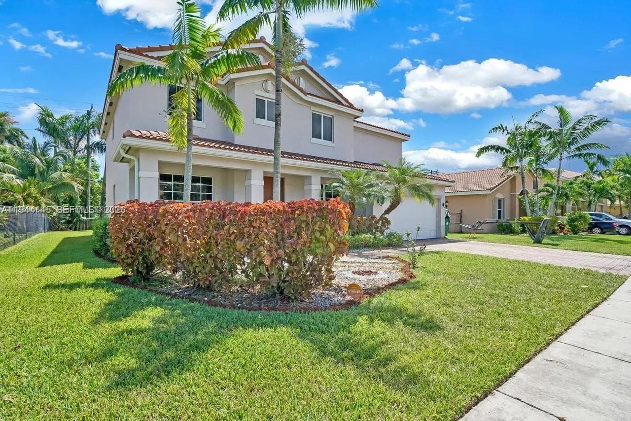 1378 NW 204th St photo 4