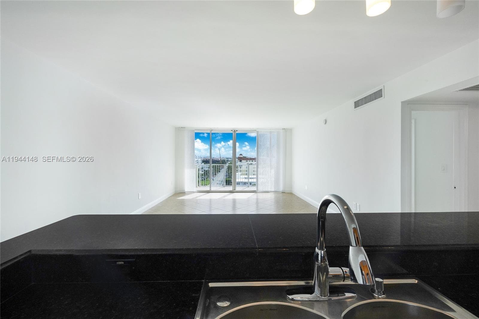 ISLAND POINTE · #9N in Bay Harbor Islands - Photo 8