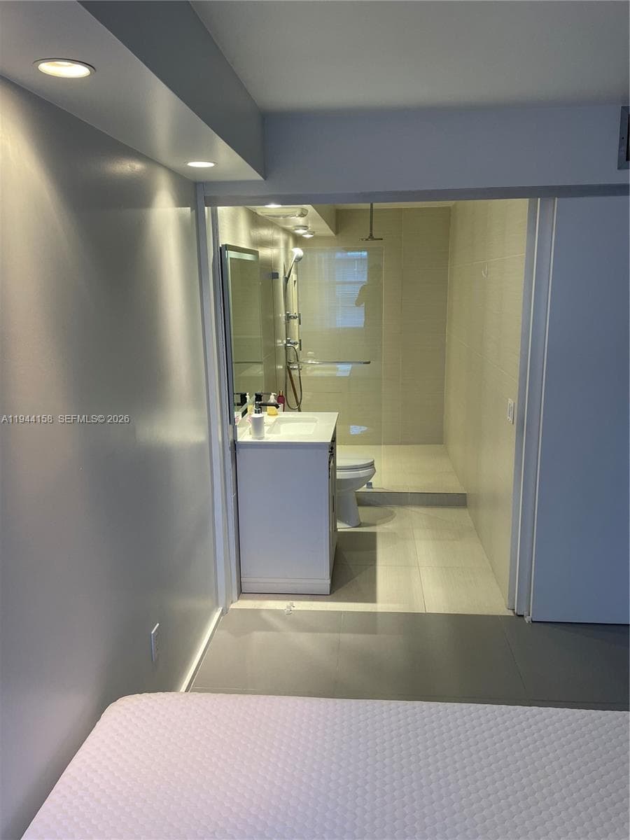 LINCOLN WEST TOWERS CONDO · #1004 in Miami Beach - Photo 6