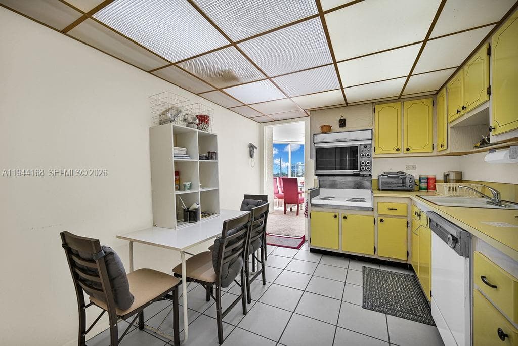 BURLEIGH HOUSE CONDO · #435 in Miami Beach - Photo 30
