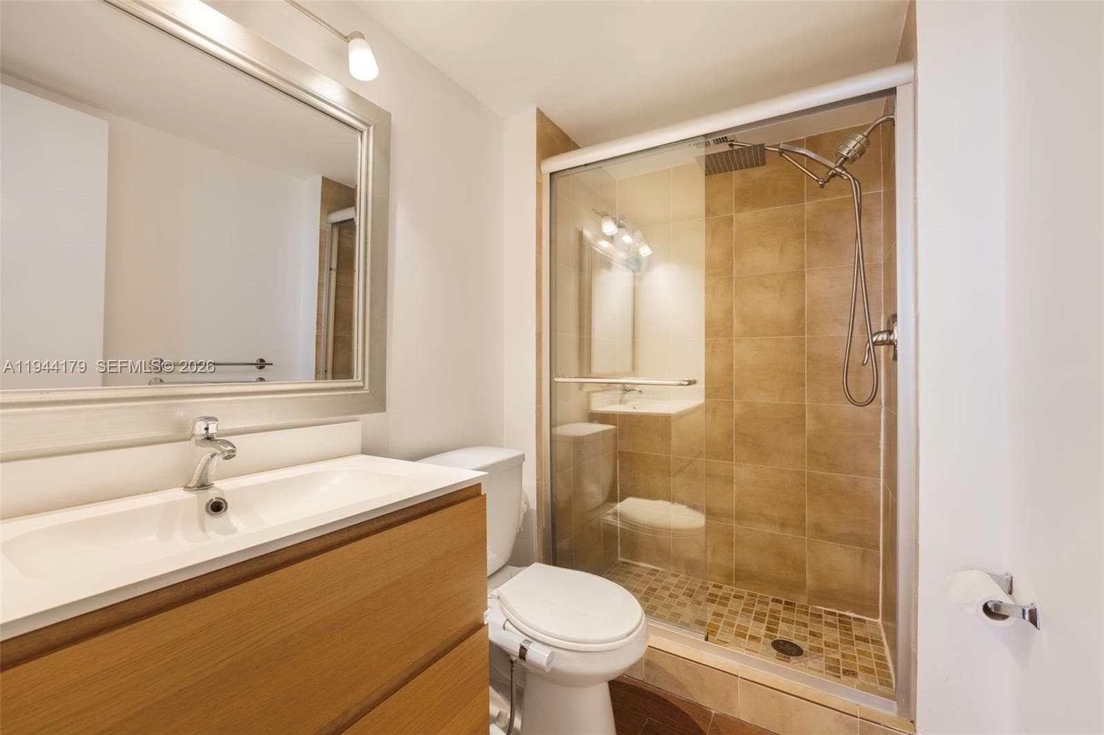ADMIRALS PORT CONDO WEST · #1607W in Aventura - Photo 12