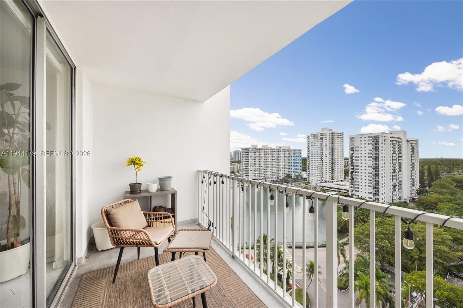 ADMIRALS PORT CONDO WEST · #1607W in Aventura - Photo 1