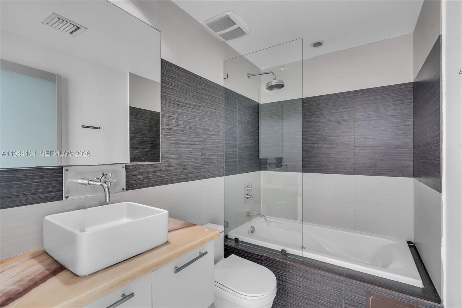 229 8th St · #C in Miami Beach - Photo 8