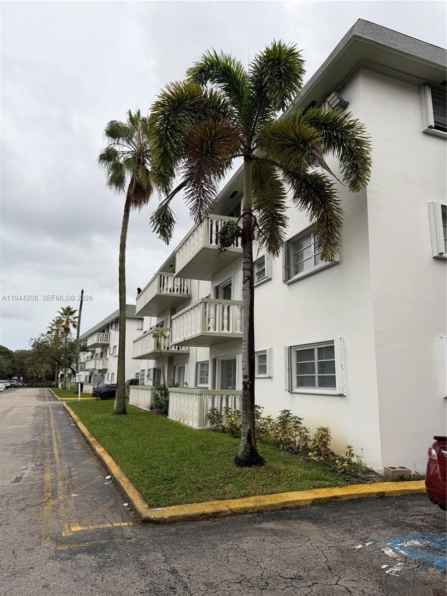 OLA CONDO · #A302 in Miami - Photo 1
