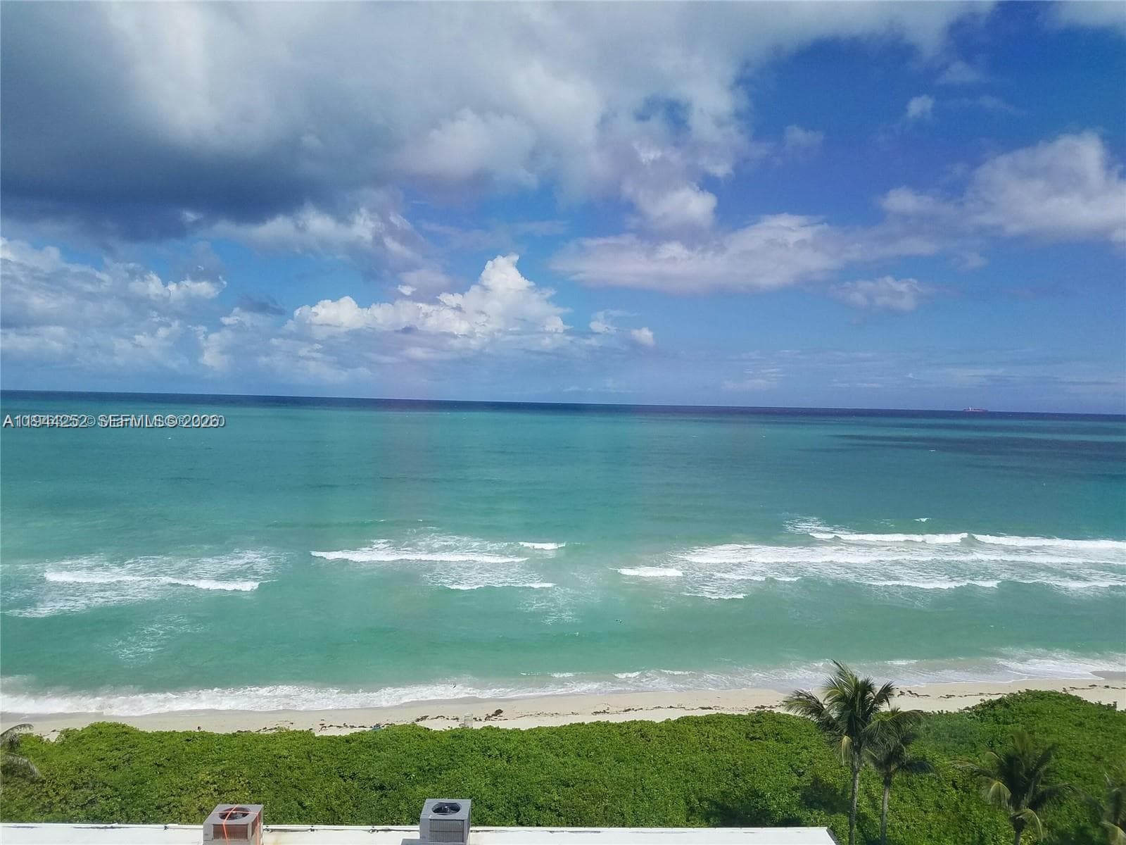 THE CARRAIGE HOUSE CONDO · #1412 in Miami Beach - Photo 5