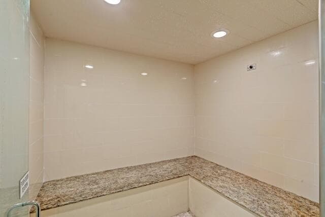 steam room