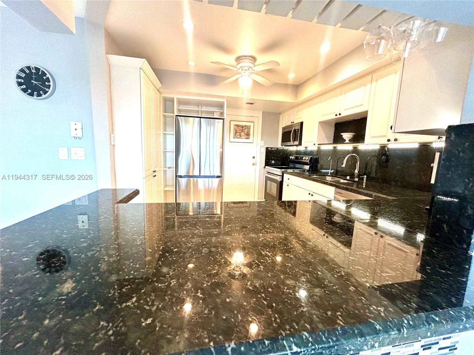 FAIRWAYS RIVIERA · #721 in Hallandale Beach - Photo 3