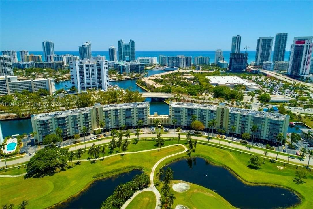 FAIRWAYS RIVIERA · #721 in Hallandale Beach - Photo 33