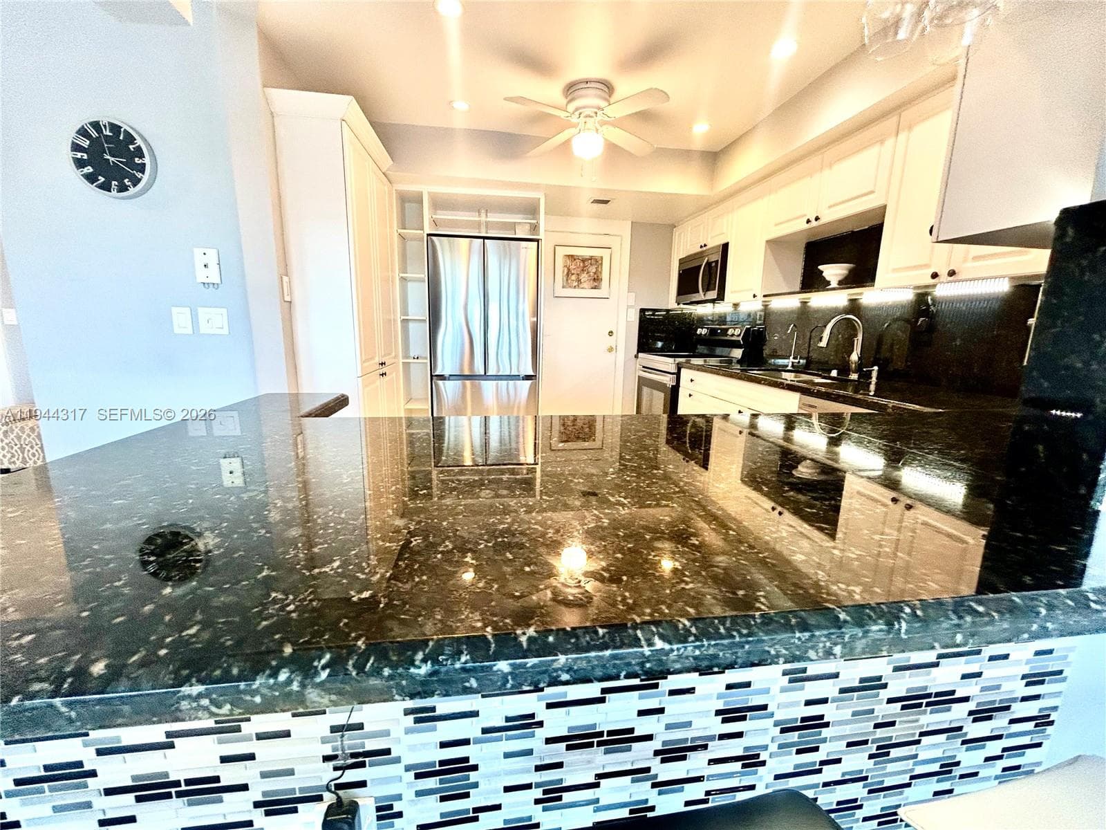 FAIRWAYS RIVIERA · #721 in Hallandale Beach - Photo 4