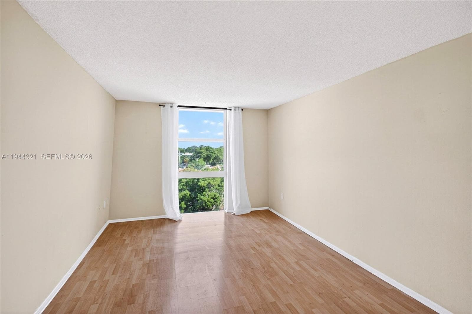 Woodside Apartments · #619 in North Miami Beach - Photo 14