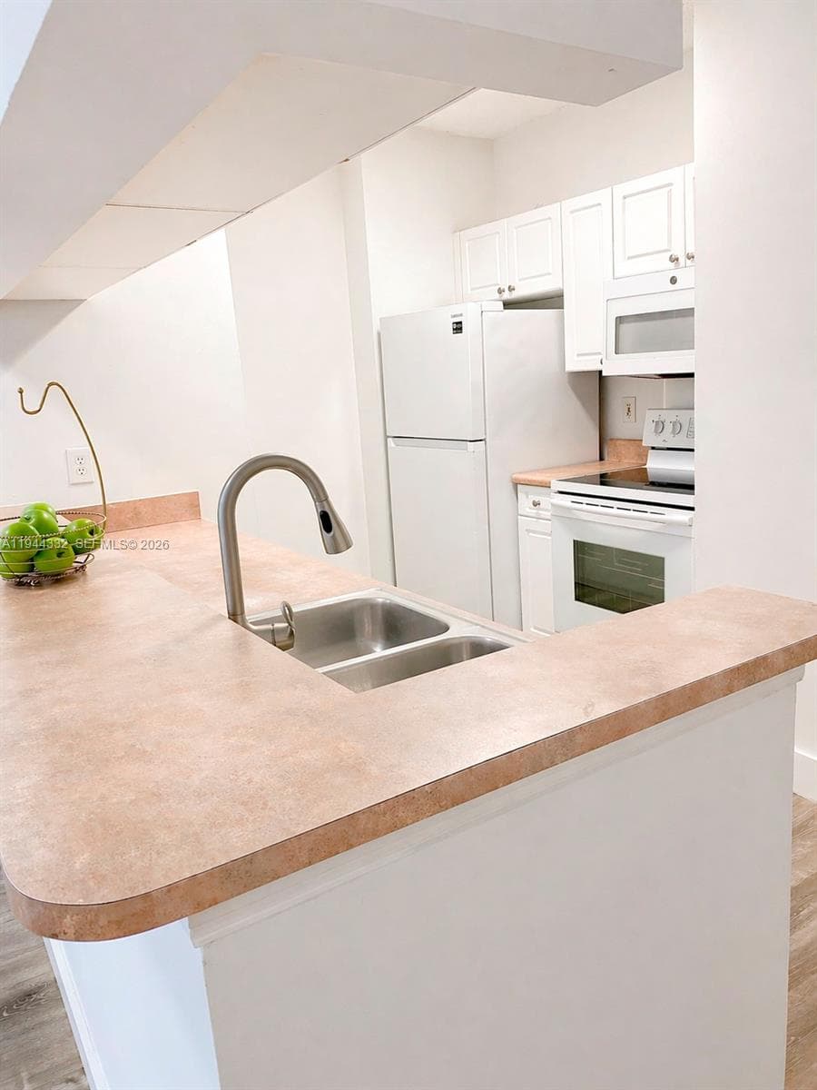 Porto Bellagio · #4312 in Sunny Isles Beach - Photo 14