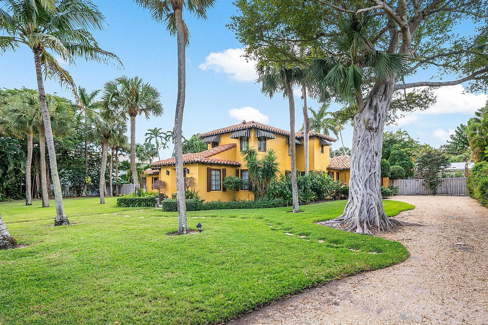 004-334PalmTrail-DelrayBeach-FL-33483-SM