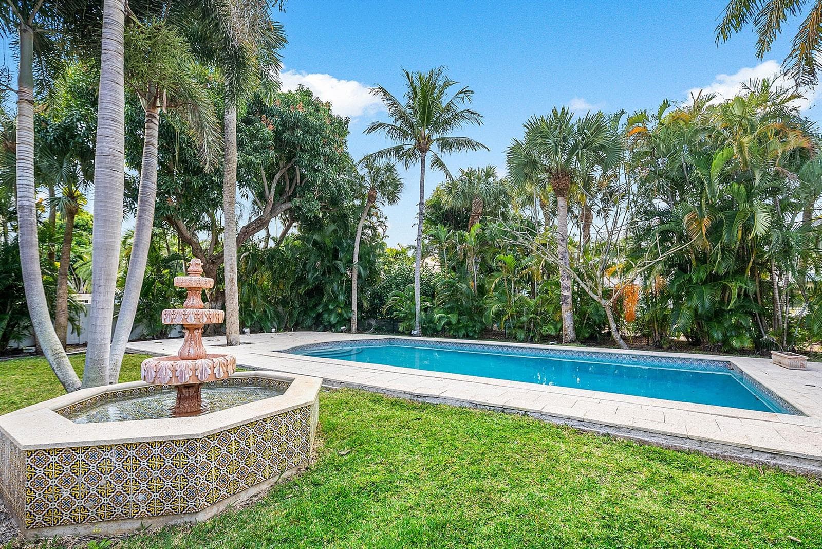 052-334PalmTrail-DelrayBeach-FL-33483-SM