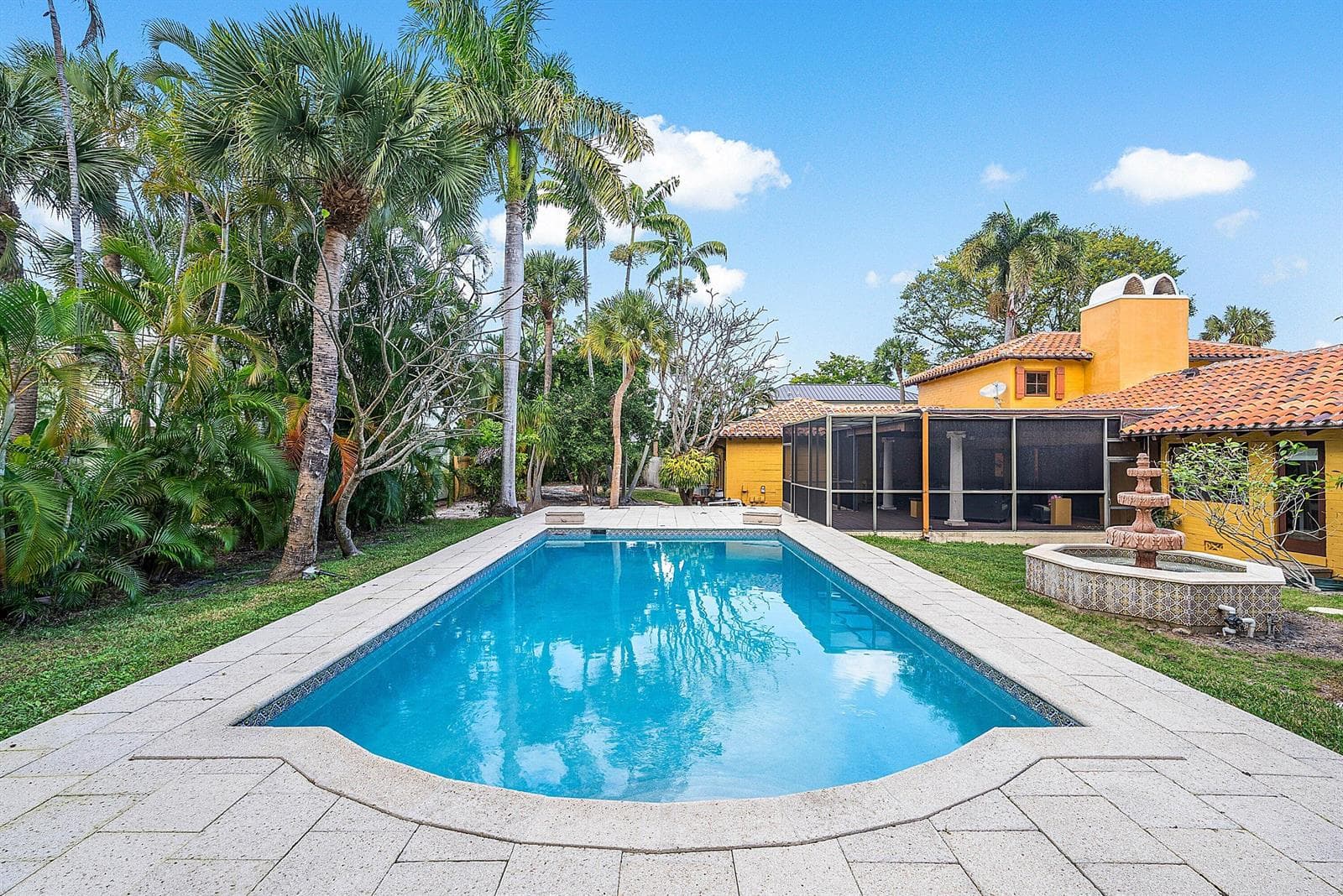 050-334PalmTrail-DelrayBeach-FL-33483-SM