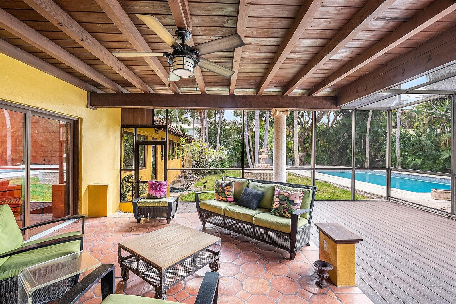 047-334PalmTrail-DelrayBeach-FL-33483-SM
