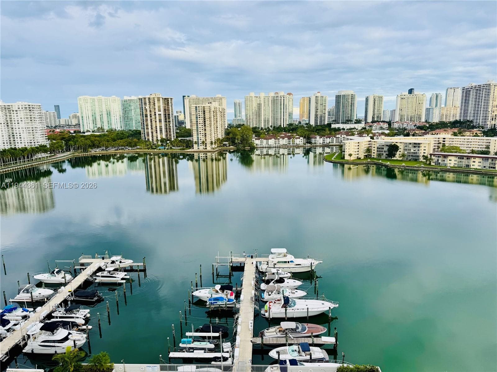 DEL PRADO MARINA · #1605 in Aventura - Photo 34