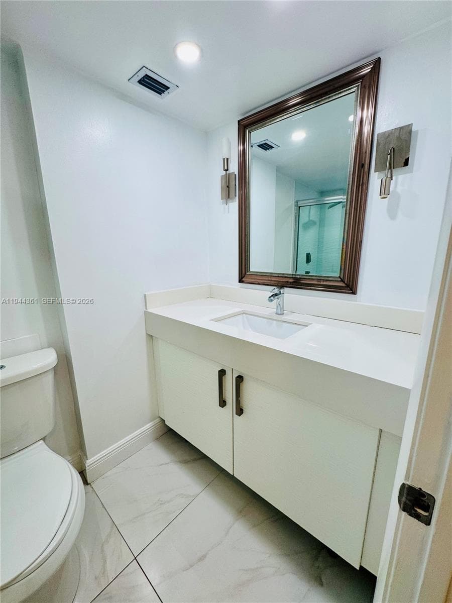 DEL PRADO MARINA · #1605 in Aventura - Photo 29