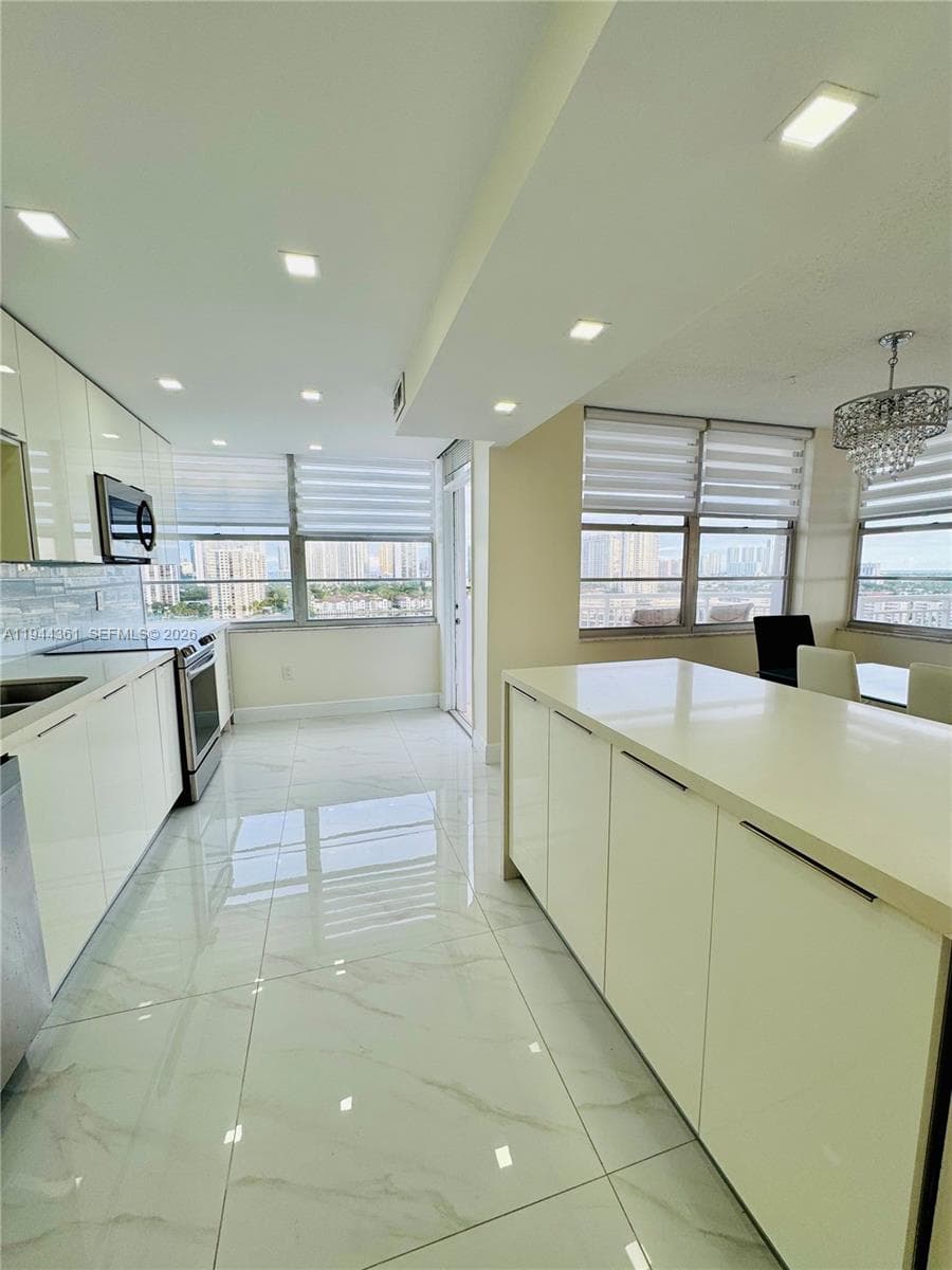 DEL PRADO MARINA · #1605 in Aventura - Photo 4