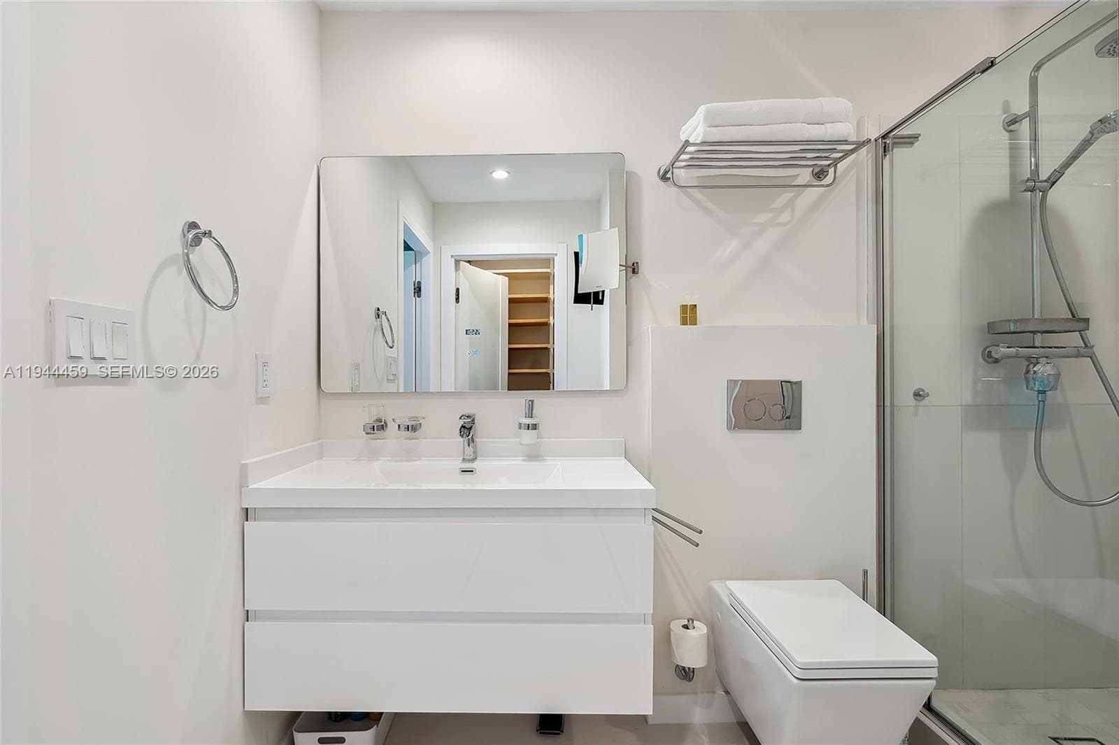 FAIRWAYS RIVIERA · #811 in Hallandale Beach - Photo 17