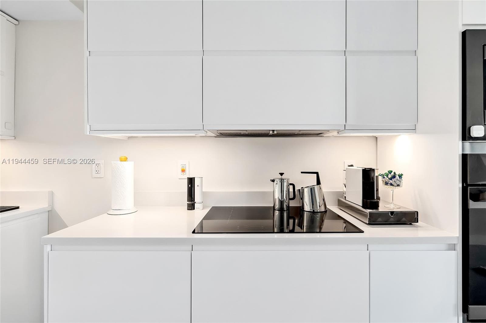 FAIRWAYS RIVIERA · #811 in Hallandale Beach - Photo 12