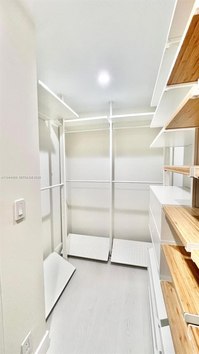 FAIRWAYS RIVIERA · #811 in Hallandale Beach - Photo 22