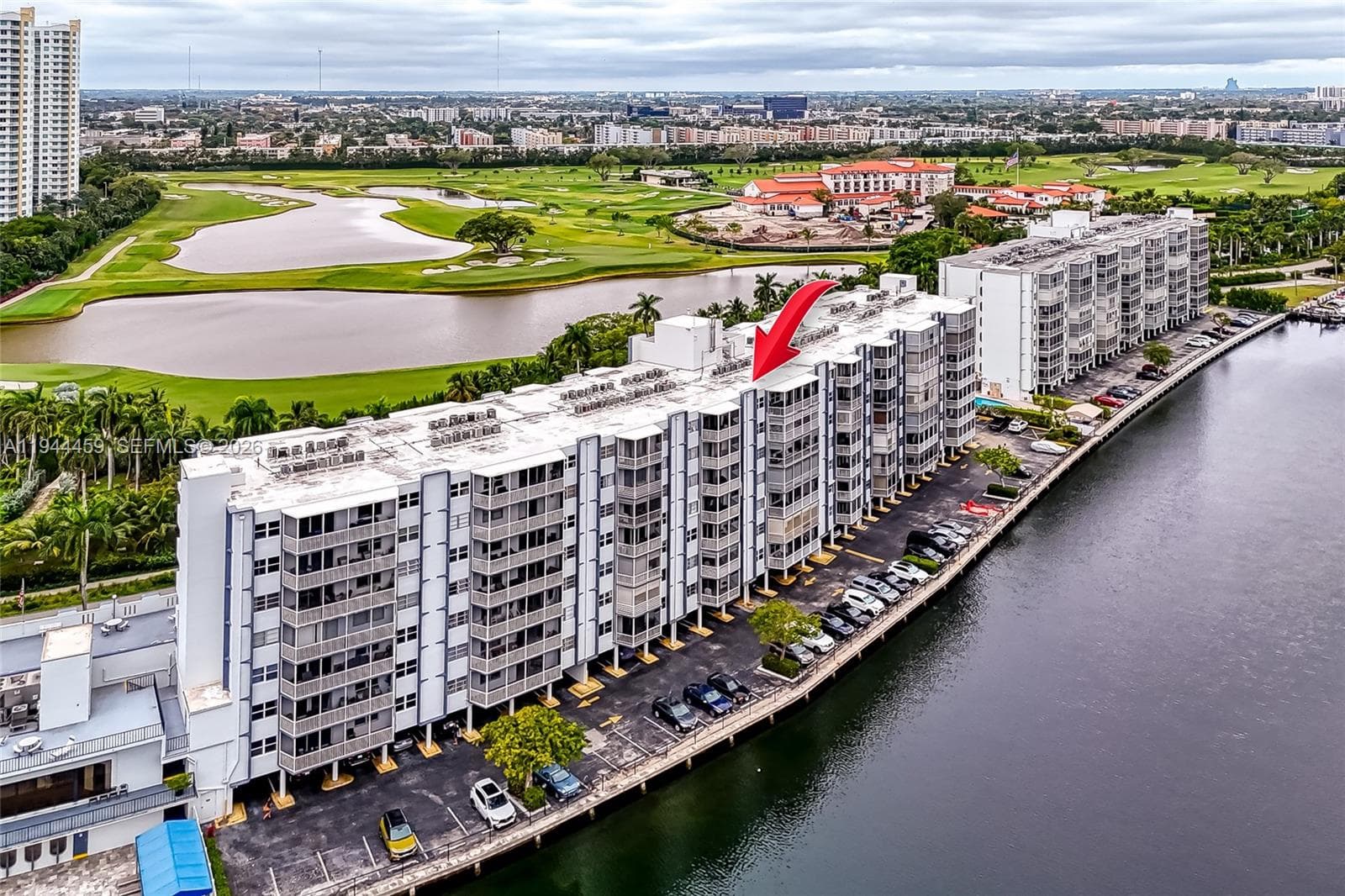 FAIRWAYS RIVIERA · #811 in Hallandale Beach - Photo 36