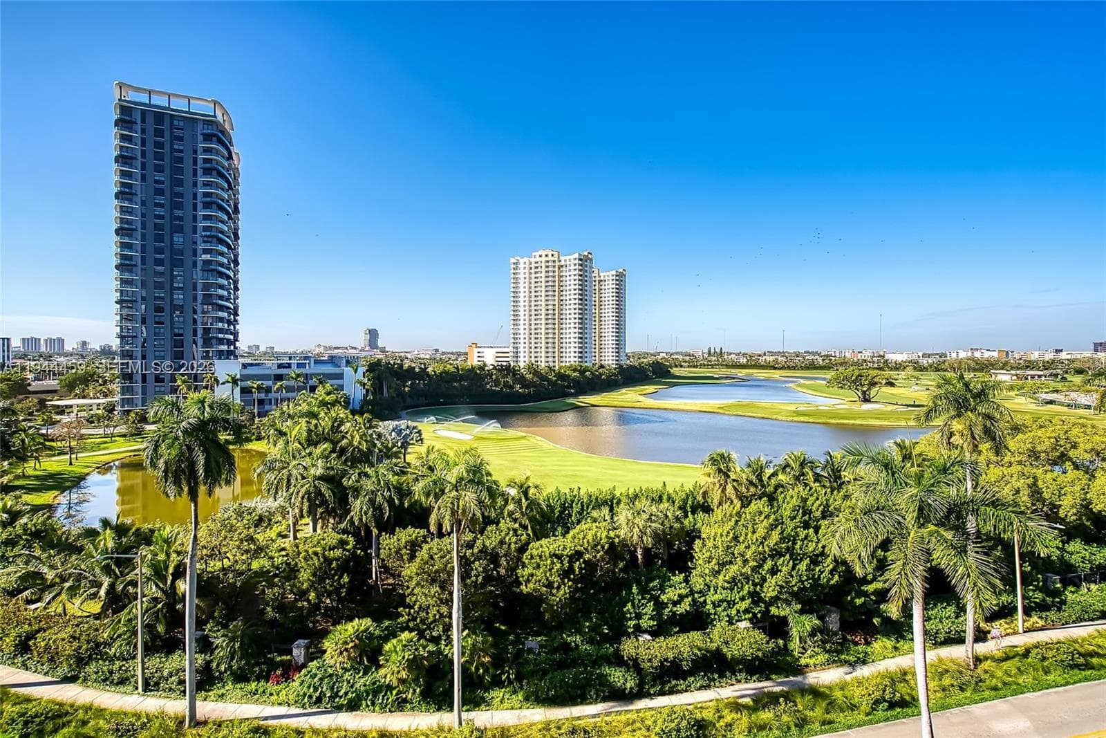 FAIRWAYS RIVIERA · #811 in Hallandale Beach - Photo 34